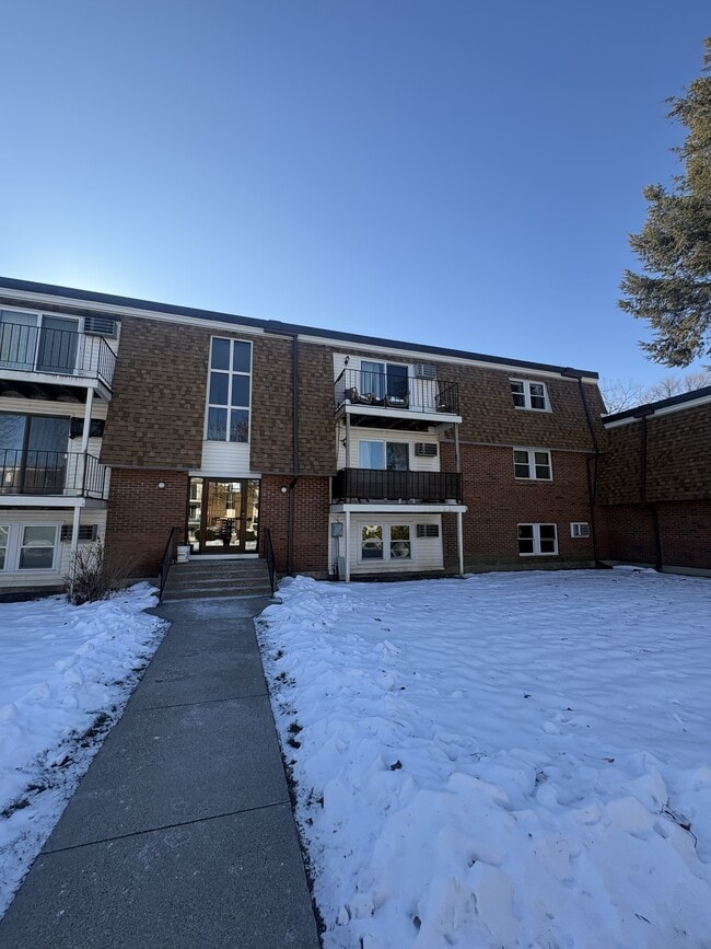 Building Photo - 80 Damon Rd