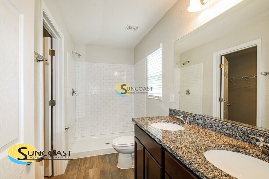 Building Photo - 7893 N Jamaica Dr