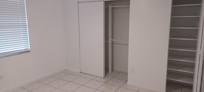 Building Photo - 5812 Polk St