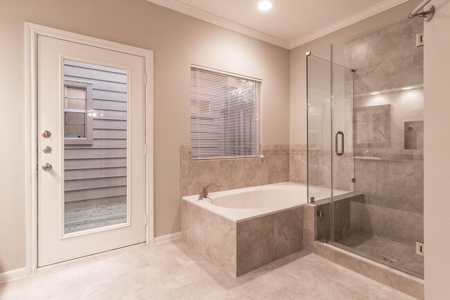 Building Photo - 3806 Deer Falls Ct