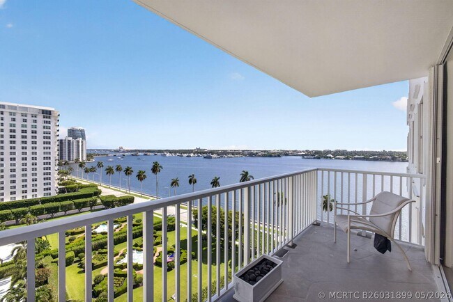 Building Photo - 1801 S Flagler Dr