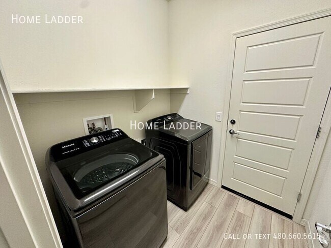 Building Photo - 19842 W Badgett Ln