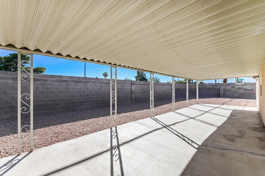 Building Photo - 4901 Metpark Dr
