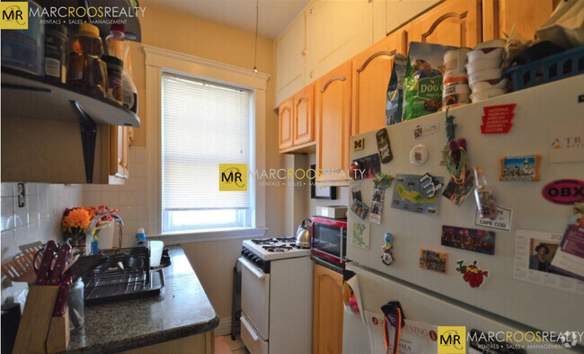 Building Photo - 319 Allston St