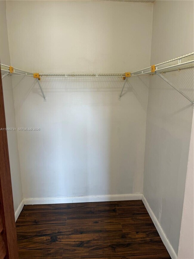 Building Photo - 860 NE 207th Terrace