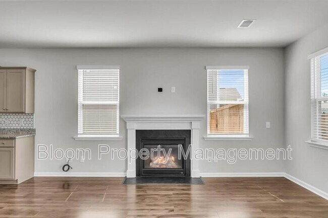 Building Photo - 425 Ribiero Dr