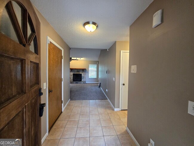 Building Photo - 127 Summerfield Dr