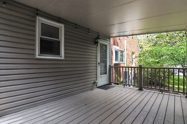 Building Photo - 4-bedroom, 2.5-bath home located in Upper Marlboro