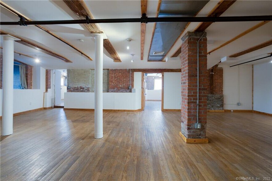 Building Photo - 325 Lafayette St