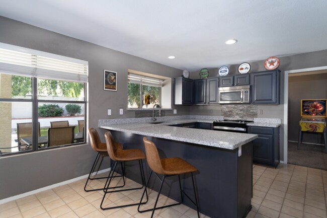 Building Photo - 7402 W Kerry Way