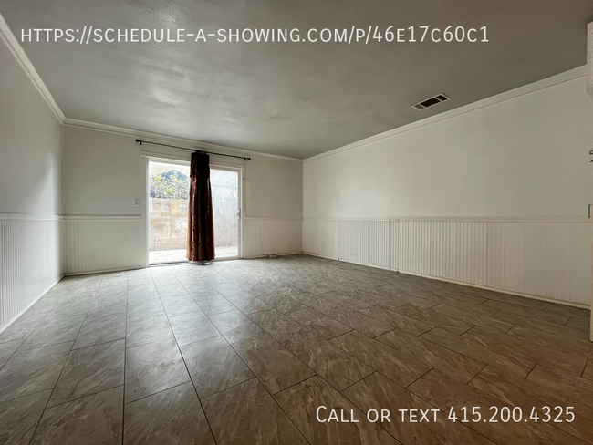 Building Photo - Charming 2-bedroom, 1.5-bath townhouse in ...