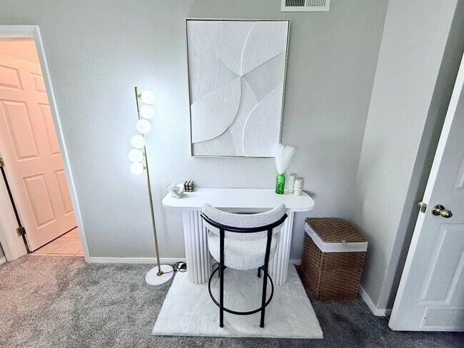 Building Photo - 6380 S Boston St