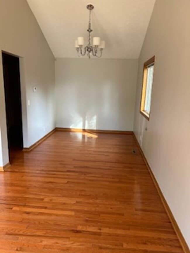 Building Photo - 7113 S 75th Ave