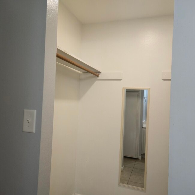 Building Photo - 348 Woodham Ct