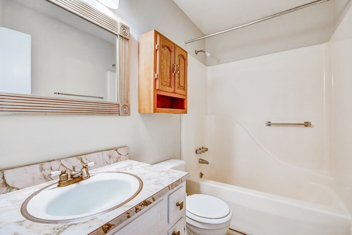 Building Photo - 5944 Tyler Loop Rd