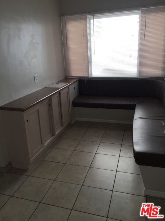 Building Photo - 4425 Victoria Park Pl