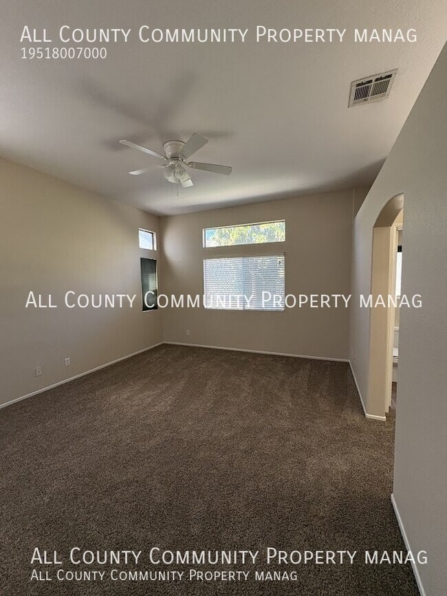 Building Photo - 39862 De Vendome Ct