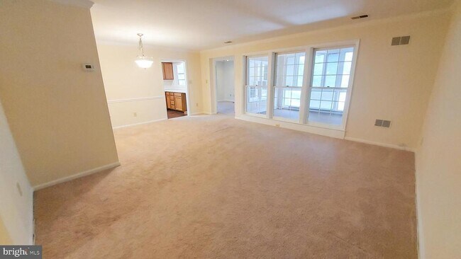 Building Photo - 10712 Kings Riding Way