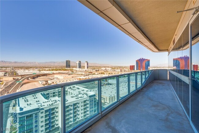 Building Photo - 4471 Dean Martin Dr