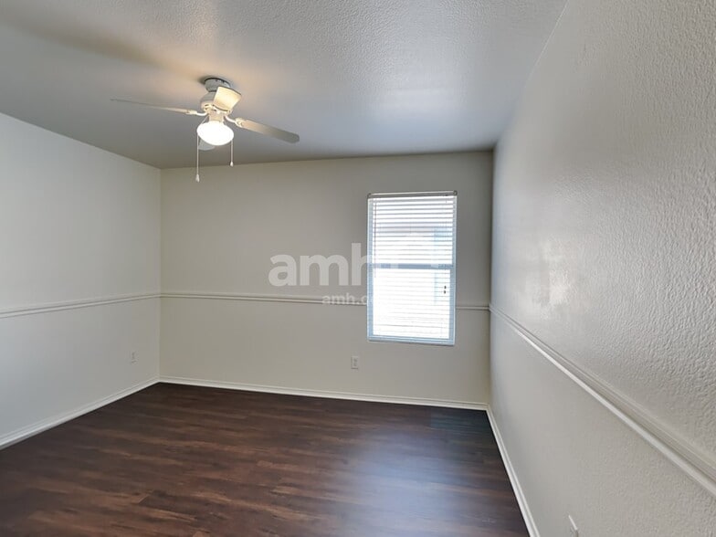 Building Photo - 1101 Eagle Claw Dr
