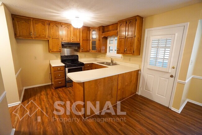 Building Photo - 352 Jamestown Manor Dr