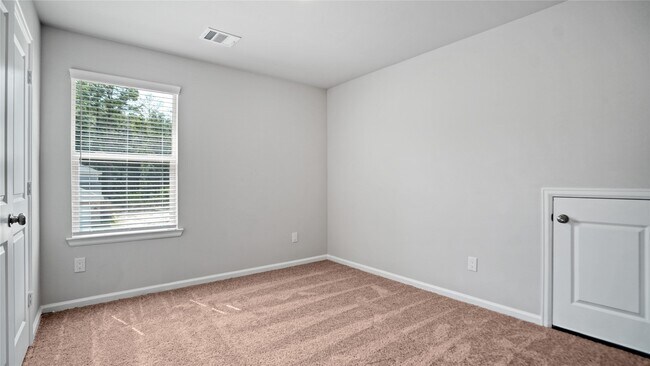 Building Photo - 16505 Opportunity Wy