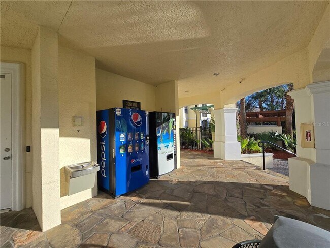 Building Photo - 8919 Legacy Ct