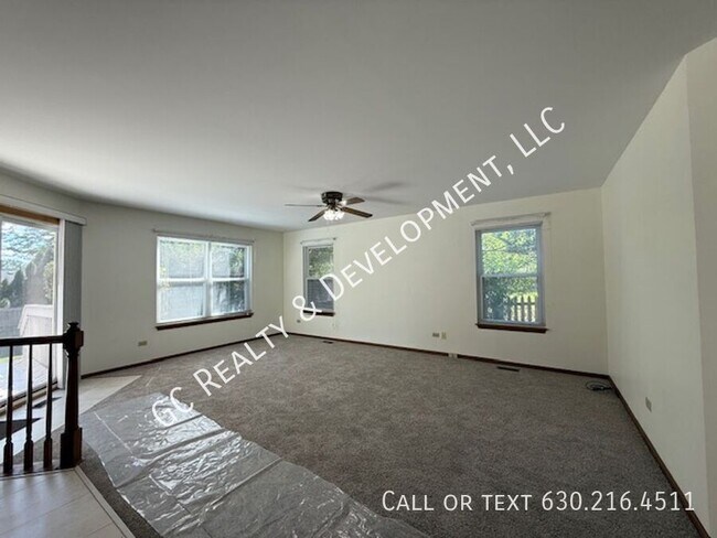 Building Photo - 735 Grandview Dr