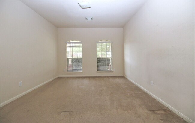 Building Photo - 7803 Blue Lake Dr