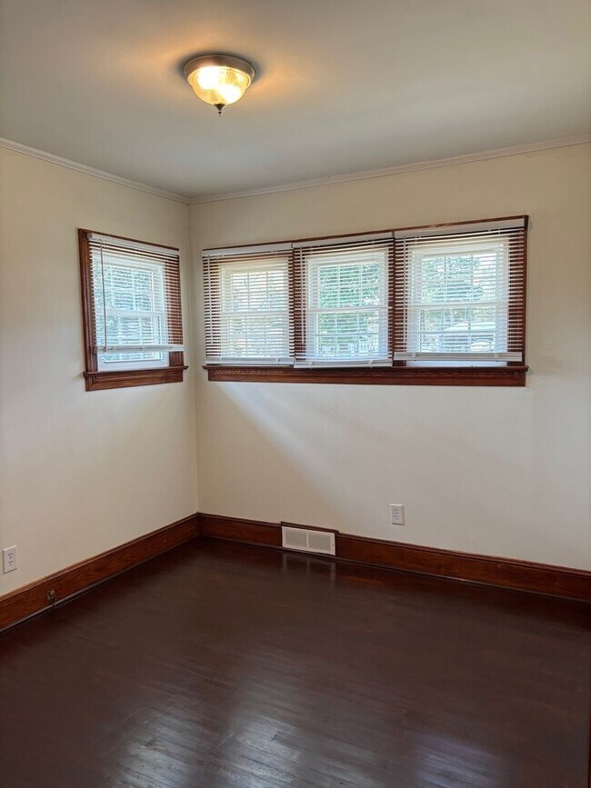 Building Photo - 3 Bed, 1 Bath Brick house in Ramseur