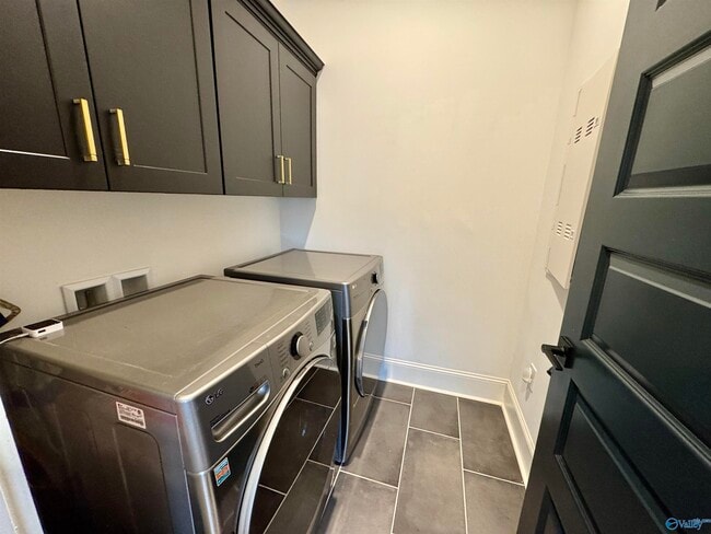 Building Photo - 329 Clift Home Pl Dr