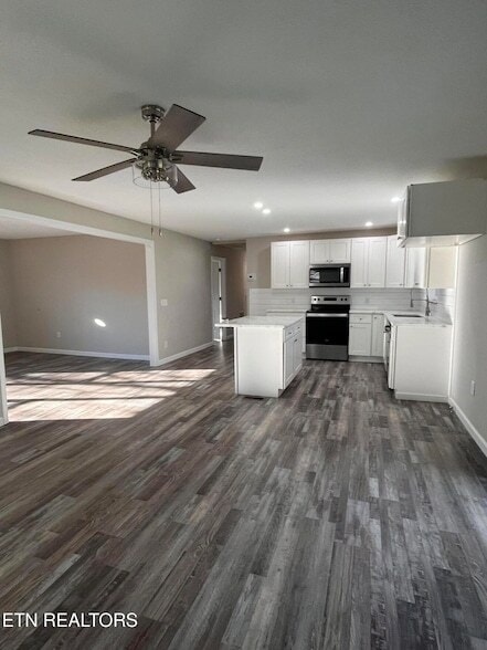 Building Photo - 3408 Hackberry Rd