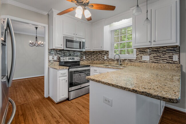 Building Photo - 3924 Liberty Point Dr
