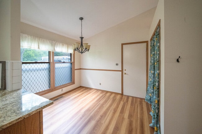 Building Photo - 3516 Kings Lair Dr