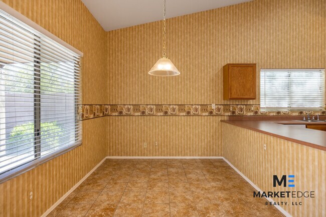 Building Photo - 3Bed/2Bath House at Litchfield Rd/Camelbac...