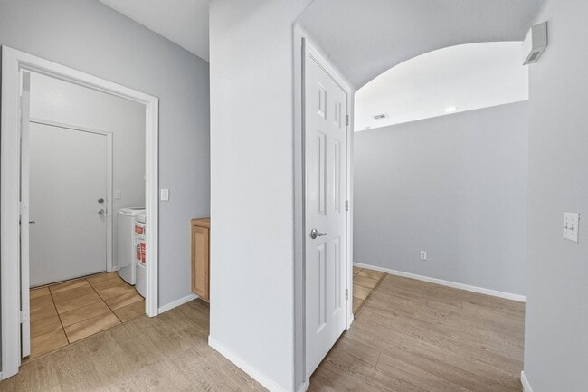 Building Photo - Beautiful Single-Story Home on an Oversized Corner Lot in Silverado Ranch — No HOA!