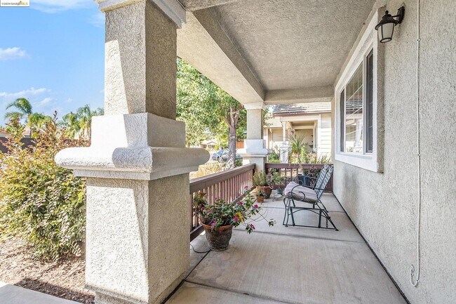 Building Photo - 1522 Coventry Dr