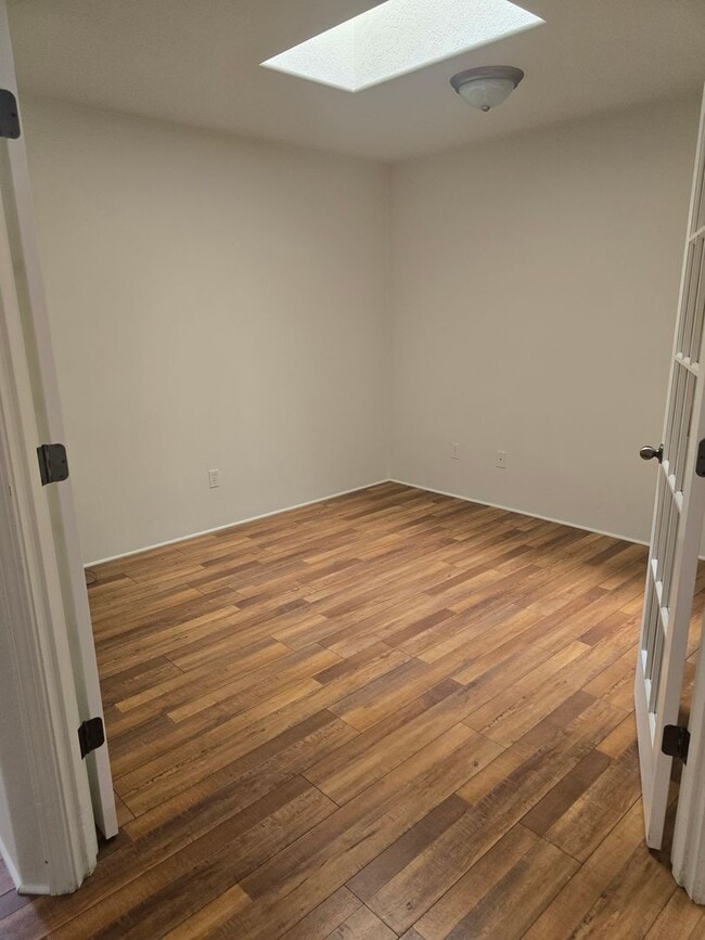Building Photo - 3 bed 2 bath  Home for Rent in Grants Pass