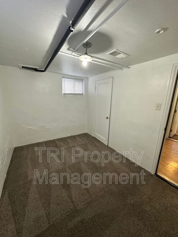 Building Photo - 1903 7th Ave