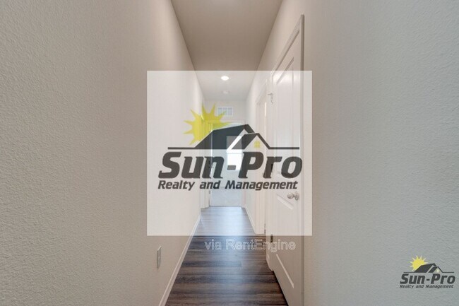 Building Photo - 4240 Acoma Dr