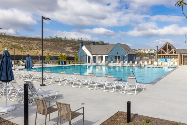 Building Photo - 2412 Paseo Archer