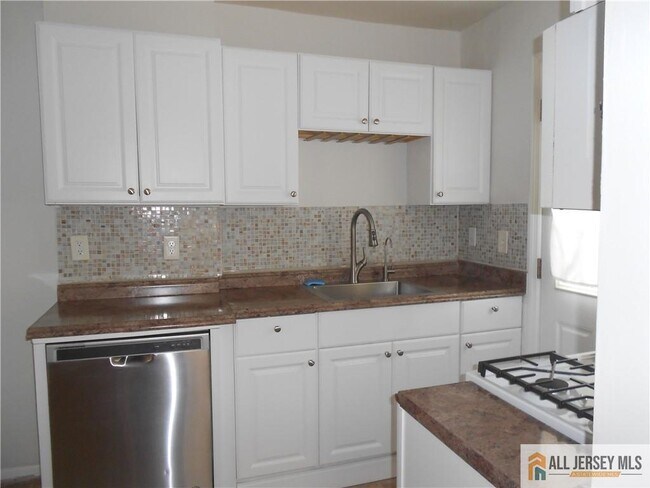 Building Photo - 431 Crows Mill Rd