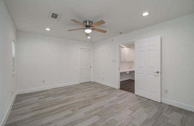 Building Photo - 3710 Erby St