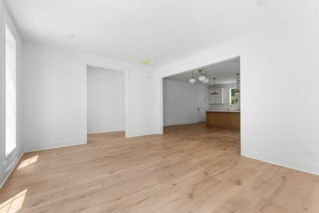 Building Photo - 1814 Stewart Pl