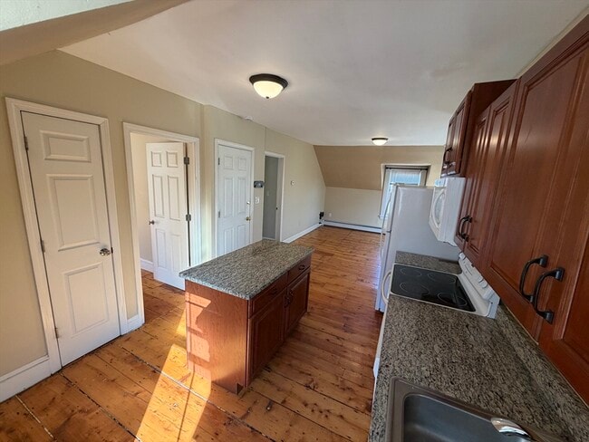 Building Photo - 91 Nason St