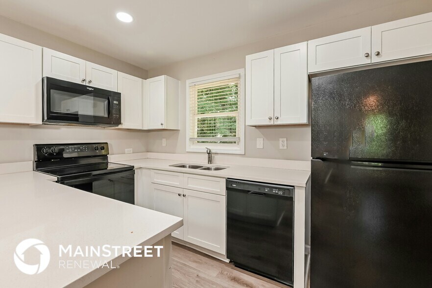 Building Photo - 3886 Brookshire Pl
