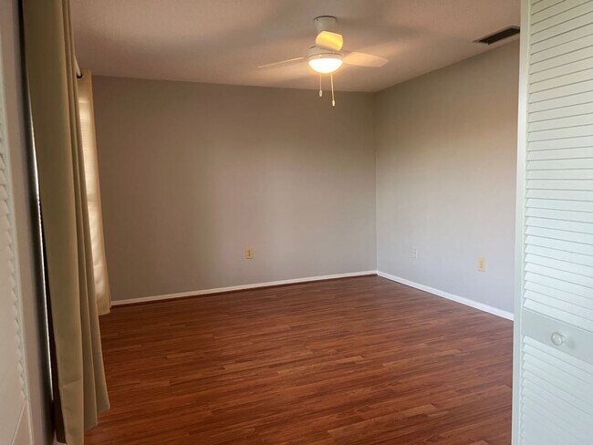 Building Photo - Lovely Lakefront Pinebrook South Home for Annual Rental