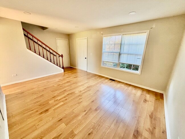 Building Photo - 1278 Robin Dr