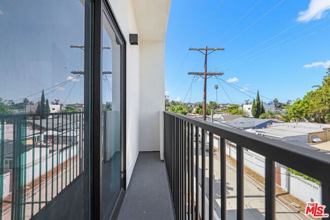 Building Photo - 2133 S Longwood Ave