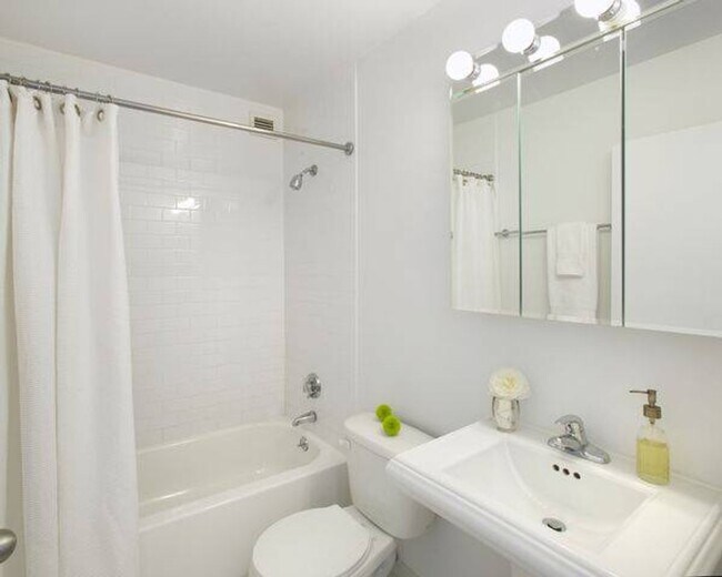 Building Photo - WEST 90 STREET